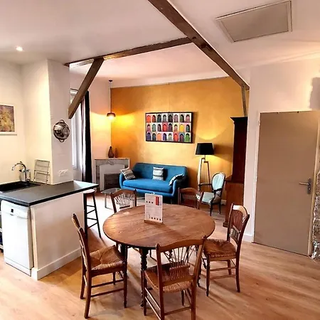 4 Pieces Vieux Garibaldi Apartment