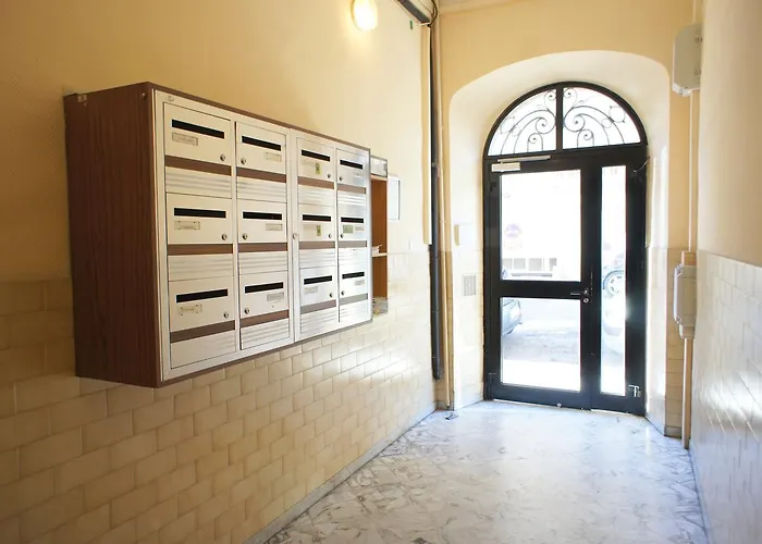 4 Pieces Vieux Garibaldi Апартаменты